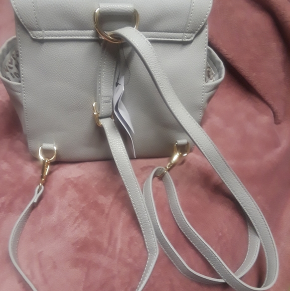 Gray backpack - Picture 5 of 7